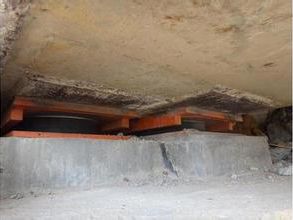 橋梁、橋底、支座、調(diào)平鋼板